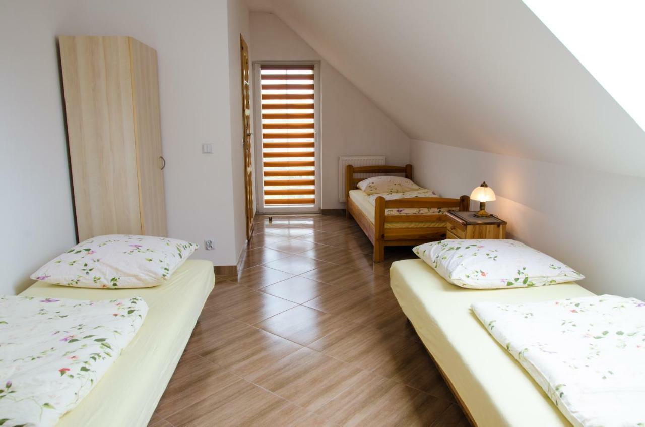 Pod Debami Vila Wadowice Exterior foto