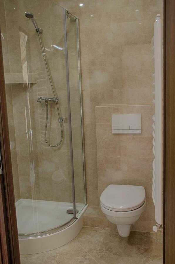 Pod Debami Vila Wadowice Exterior foto